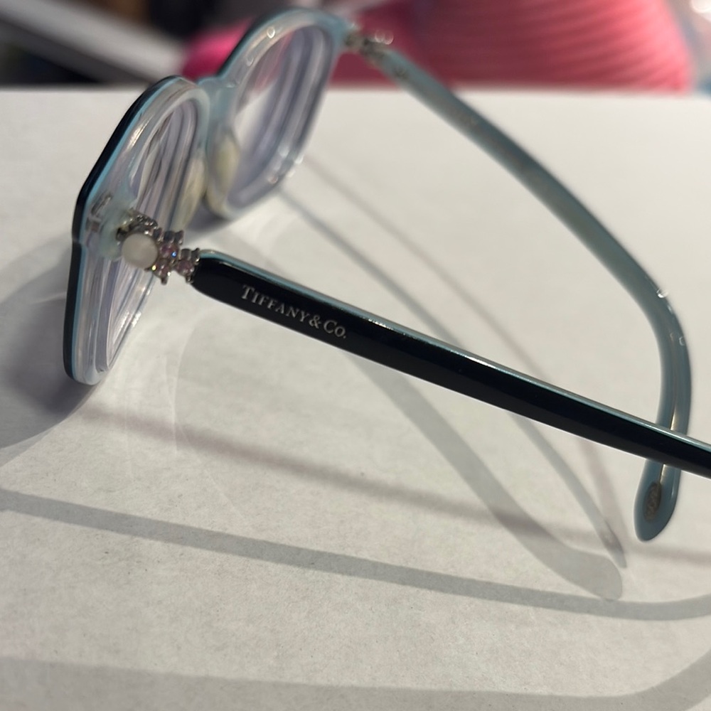 Tiffany & Co. Signature style